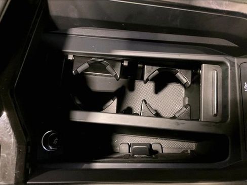 Used 2024 Audi Q8 e-tron Premium Plus w/ Premium Plus Package image 33