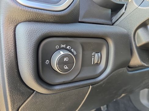 New 2026 RAM 3500 Big Horn AWD/4WD image 19