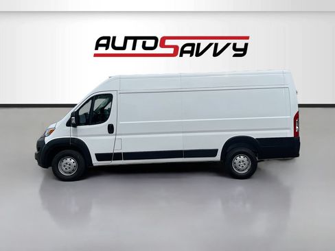 Used 2023 RAM ProMaster 3500 w/ Driver Convenience Group FWD image 4