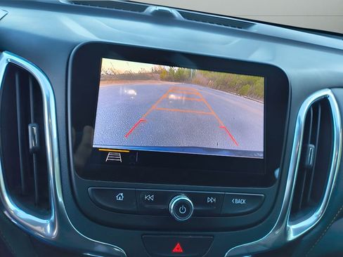 Used 2020 Chevrolet Equinox Premier FWD image 24