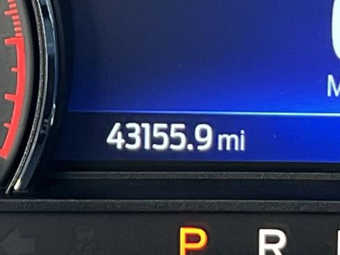 Certified 2022 Ford Explorer XLT w/ Equipment Group 202A image 9