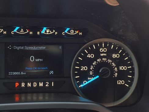 Used 2015 Ford F150 XLT w/ Equipment Group 302A Luxury AWD/4WD image 13