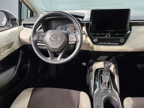 Used 2023 Toyota Corolla LE image 9