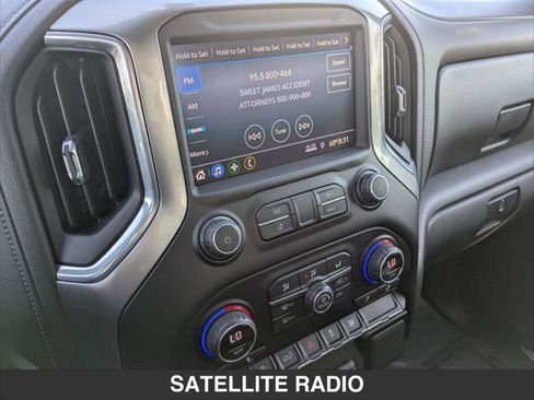 Used 2021 Chevrolet Silverado 1500 LT RWD image 13