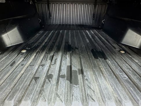 Used 2017 Toyota Tacoma SR AWD/4WD image 29
