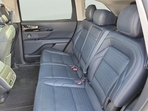 Used 2024 Lincoln Nautilus Reserve w/ Equipment Group 202A AWD/4WD image 15