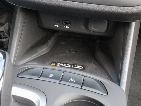 New 2025 Buick Envista Preferred w/ Convenience I Package image 32