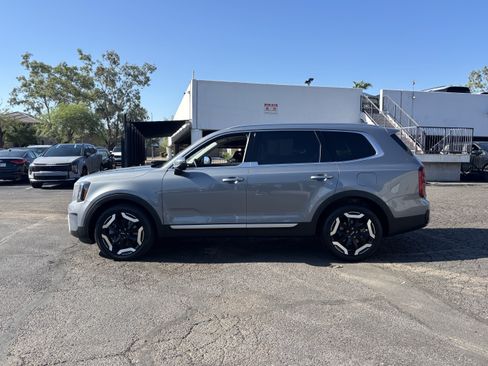 Certified 2025 Kia Telluride S AWD/4WD image 5