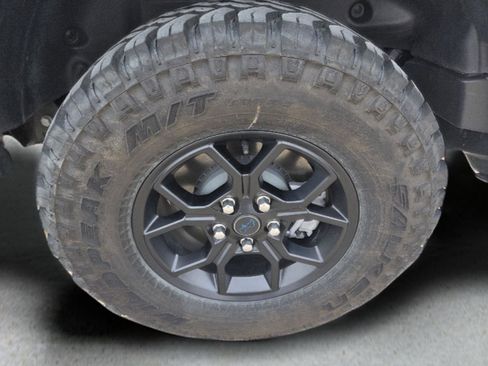 Used 2025 Jeep Wrangler Willys image 32