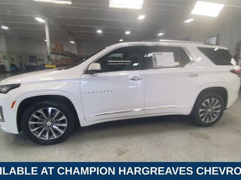 Used 2023 Chevrolet Traverse Premier w/ LPO, Floor Liner Package AWD/4WD image 6