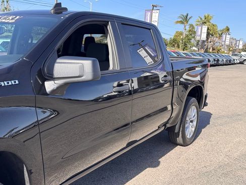 Used 2022 Chevrolet Silverado 1500 Custom image 9