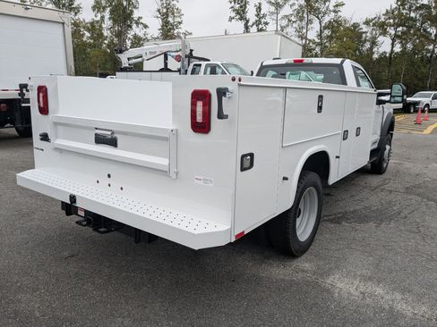 New 2025 Ford F550 4x4 Regular Cab Super Duty image 5