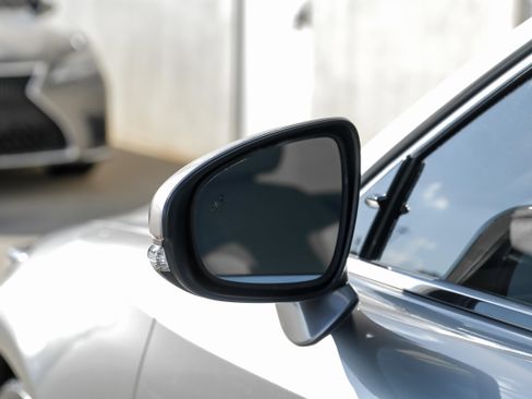 Used 2019 Lexus IS 350 image 42