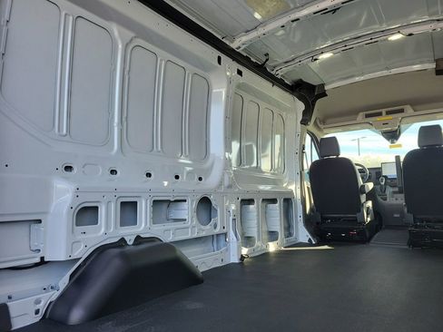 New 2026 Ford Transit 250 148 Medium Roof image 11
