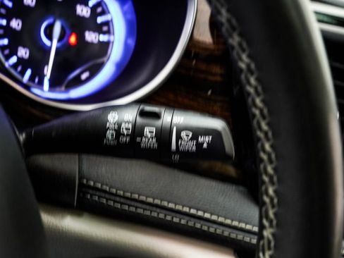 Used 2023 Chrysler Pacifica Limited image 40