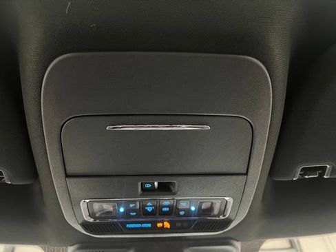 Used 2025 Ford F150 Lariat AWD/4WD image 40