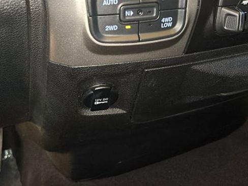 Used 2014 RAM 1500 Big Horn image 20