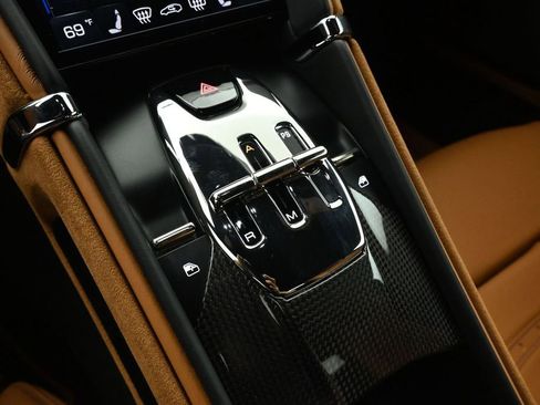 Used 2023 Ferrari Roma RWD image 15