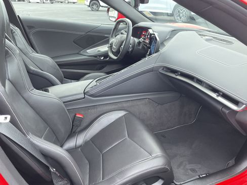 Certified 2025 Chevrolet Corvette Stingray Coupe w/ 1LT image 17