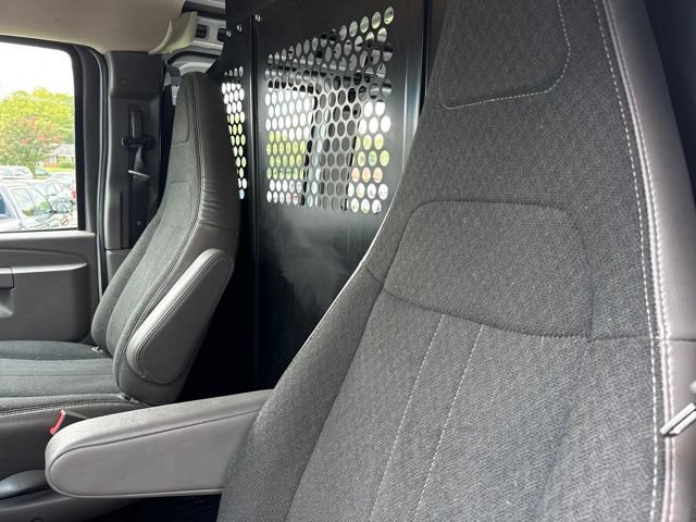 Used 2025 Chevrolet Express 2500 w/ Driver Convenience Package RWD image 11
