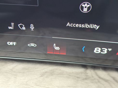 Certified 2025 Audi Q5 Premium w/ Convenience Package image 10