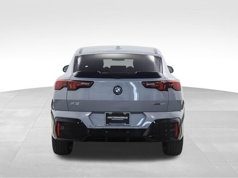 Used 2025 BMW X2 xDrive28i w/ Technology Package image 4