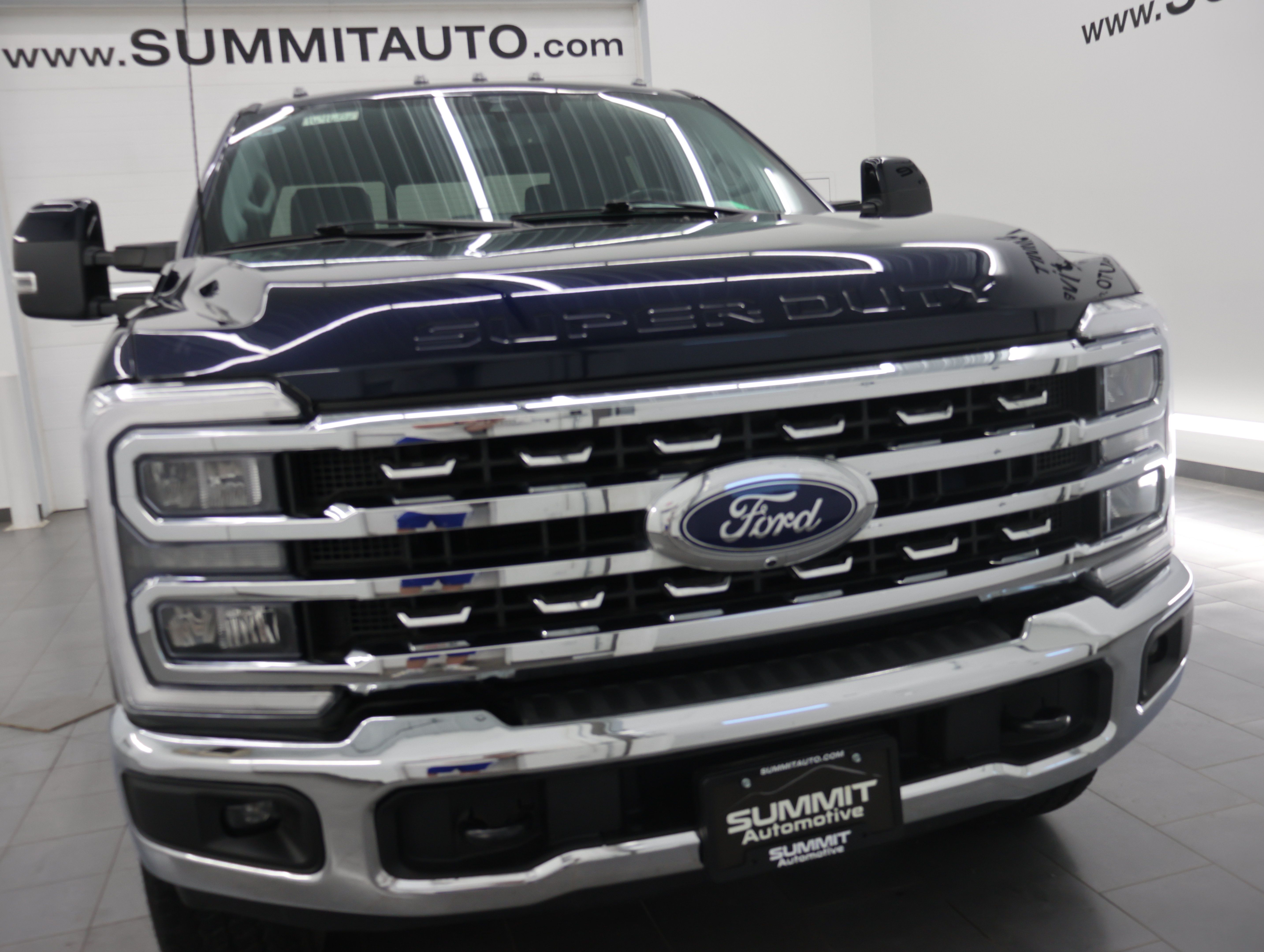 Used 2023 Ford F350 Lariat w/ FX4 Off-Road Package AWD/4WD image 24
