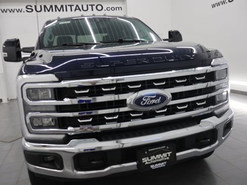 Used 2023 Ford F350 Lariat w/ FX4 Off-Road Package AWD/4WD image 24