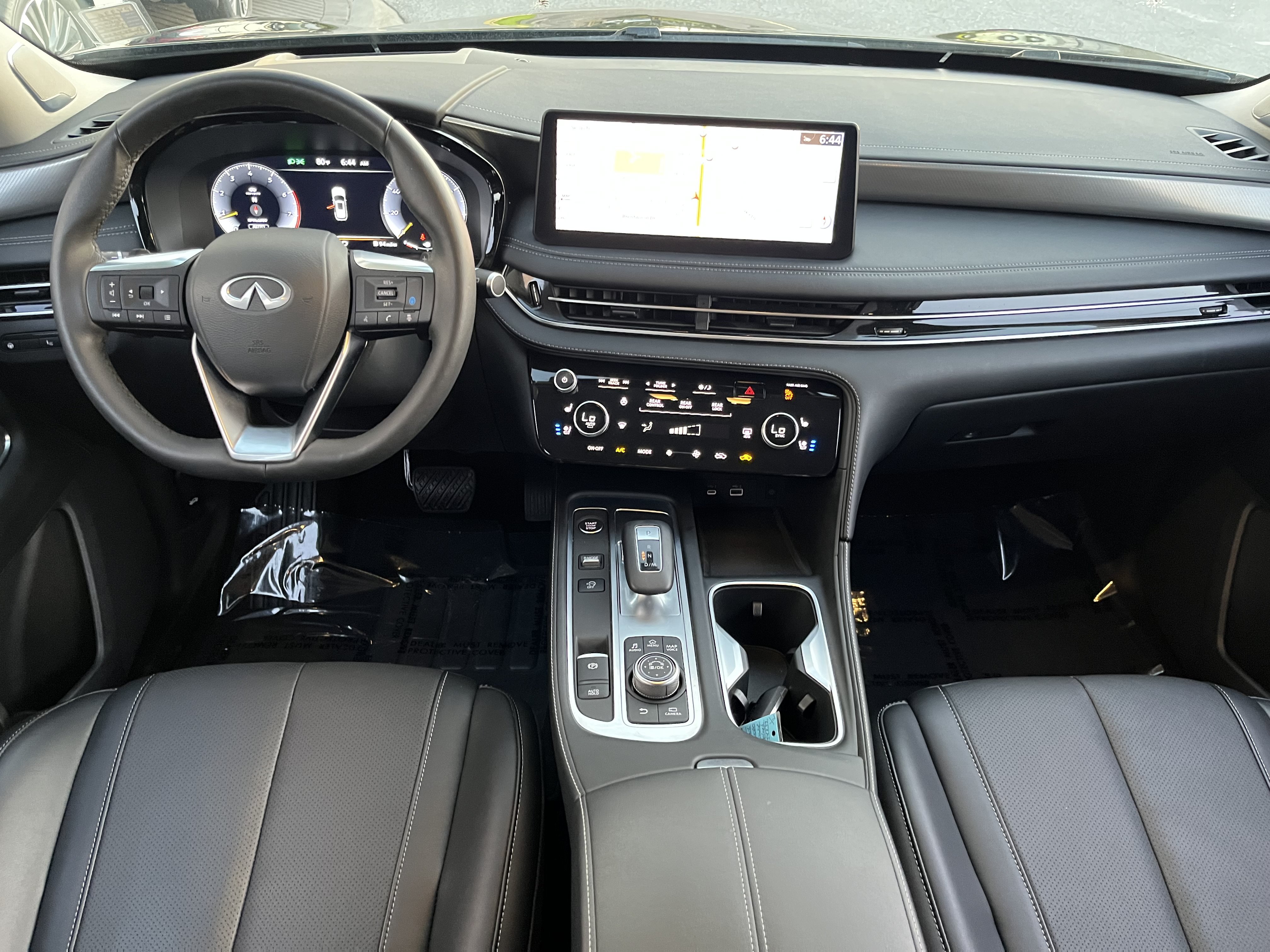 Certified 2025 INFINITI QX60 Luxe w/ Vision Package AWD/4WD image 18