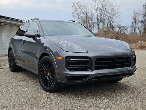 Certified 2021 Porsche Cayenne GTS AWD/4WD image 9