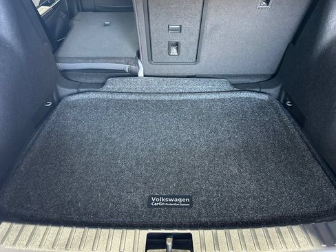 New 2026 Volkswagen Taos SE FWD image 13