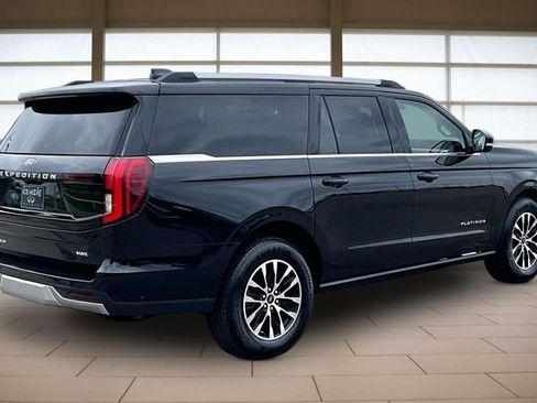 Used 2025 Ford Expedition Max Platinum AWD/4WD image 2