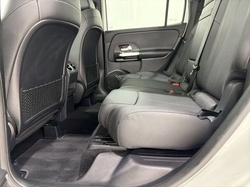 Used 2021 Mercedes-Benz GLB 250 4MATIC image 17