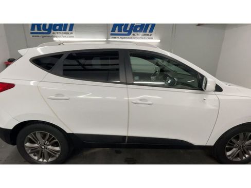Used 2014 Hyundai Tucson SE image 9