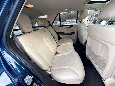 Used 2019 Mercedes-Benz GLE 400 4MATIC w/ Premium 1 Package image 32