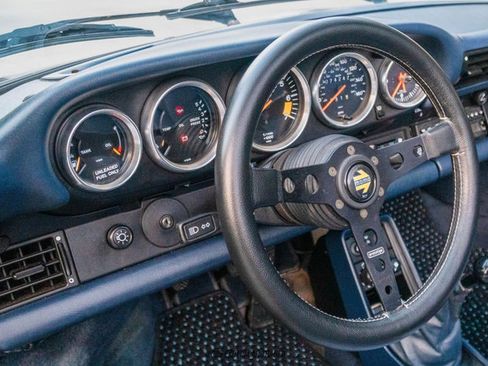 Used 1986 Porsche 911 Carrera RWD image 29