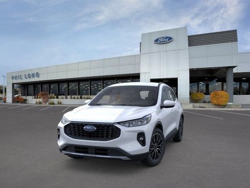New 2026 Ford Escape SE FWD image 2