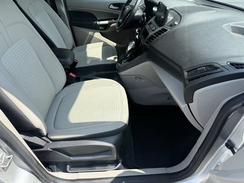 Used 2022 Ford Transit Connect XLT FWD image 2