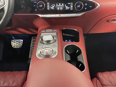 Used 2024 Genesis GV70 3.5T Sport w/ Sport Prestige Package image 18