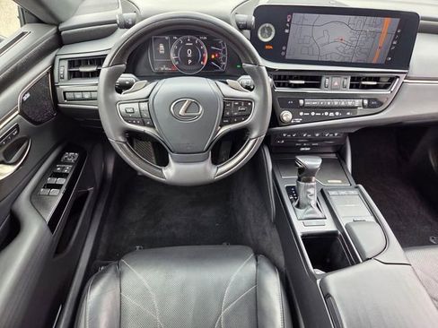 Used 2022 Lexus ES 350 Ultra Luxury w/ Accessory Package 2 FWD image 14