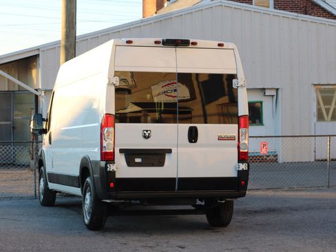 Used 2022 RAM ProMaster 2500 FWD image 6