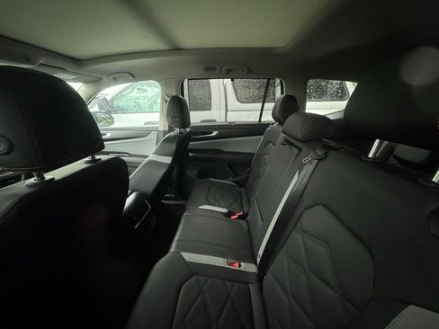 Certified 2025 Volkswagen Atlas Peak Edition SE image 8