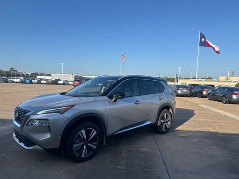 Certified 2023 Nissan Rogue Platinum w/ Platinum Premium Package AWD/4WD image 8