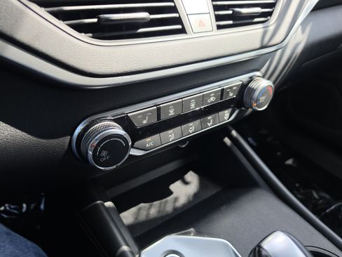 Used 2019 Nissan Altima 2.5 SR w/ SR Premium Package FWD image 21
