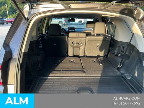 Used 2025 Honda Pilot EX-L image 7