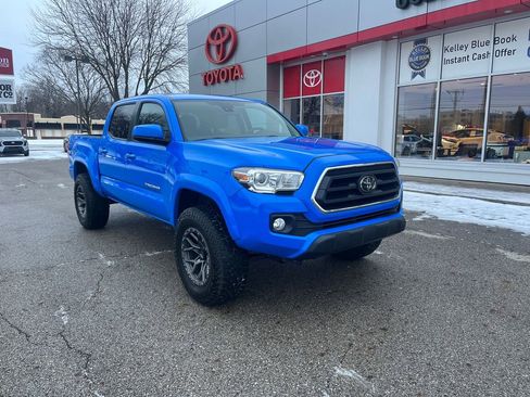 Certified 2021 Toyota Tacoma SR5 image 7