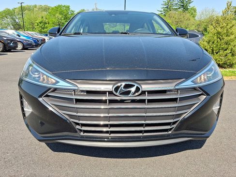 Used 2020 Hyundai Elantra SE FWD image 2