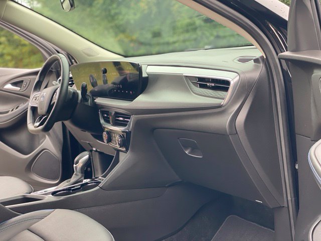 Used 2025 Buick Encore GX Sport Touring FWD image 18