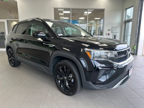 Certified 2023 Volkswagen Taos SE AWD/4WD image 1