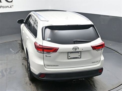 Used 2018 Toyota Highlander XLE image 56
